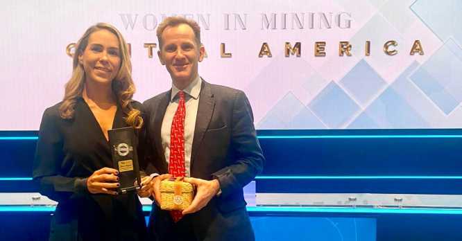 Destacan labor de panameña en la industria minera durante convención PDAC 2024