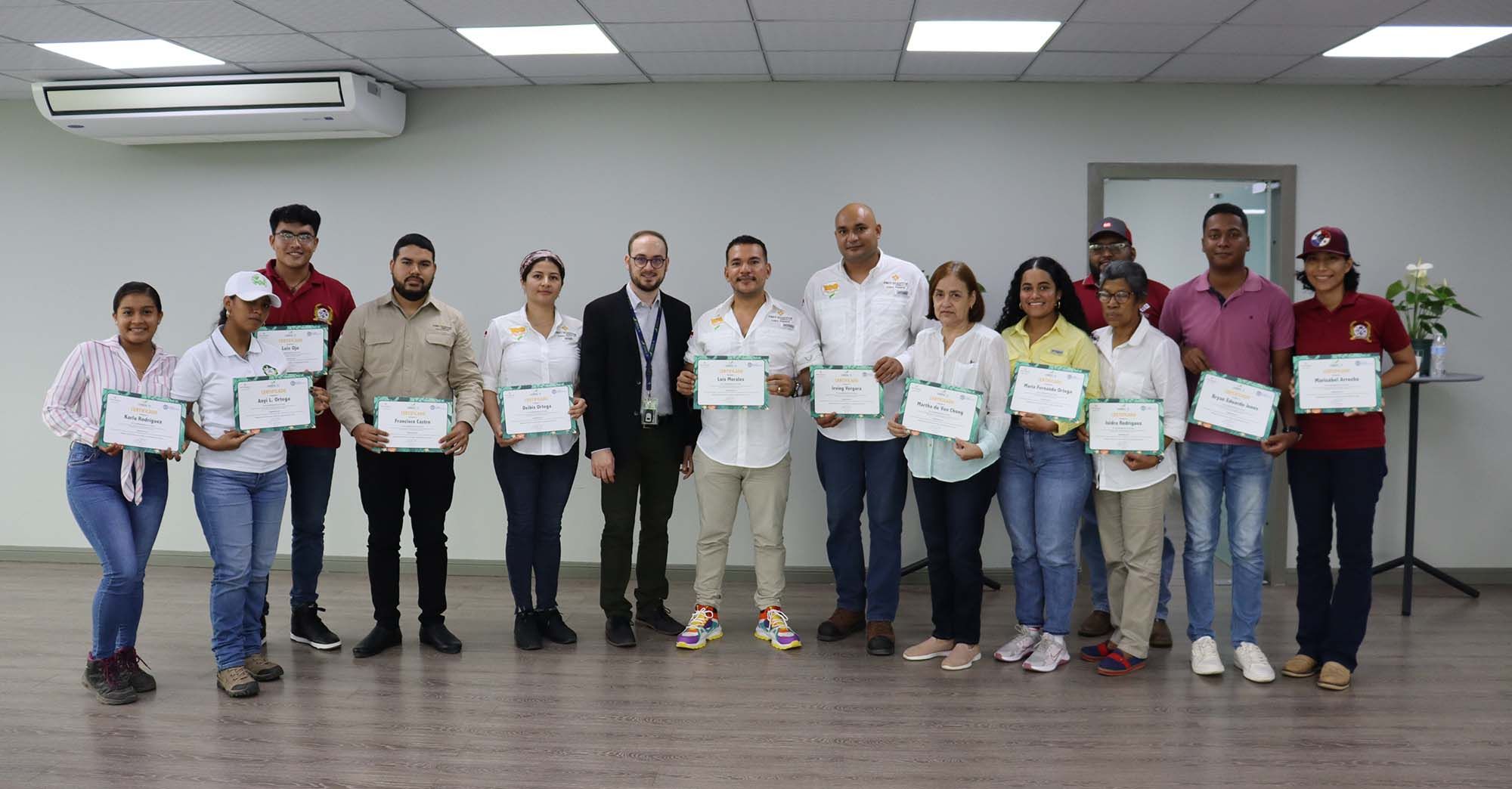Cobre Panamá está comprometido con la conservación de la flora silvestre a través de la Biotecnología Vegetal
